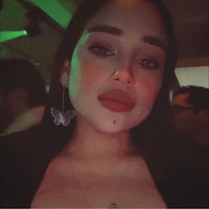 Meet your Posher, Patsy